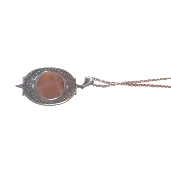 Rarities "Little Angel" Carved Sardonyx Shell Cameo Pendant with 16"- 18" Chain - Picture 5 of 8